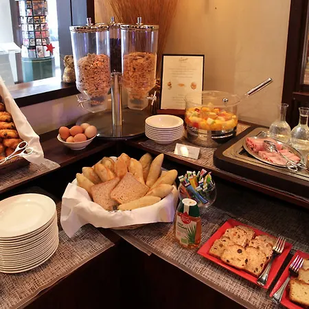 Hotel Le Roosevelt