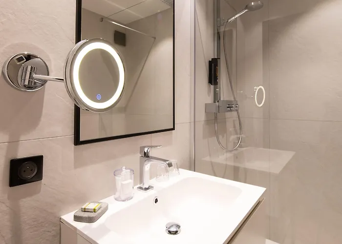 Le Roosevelt Hotell